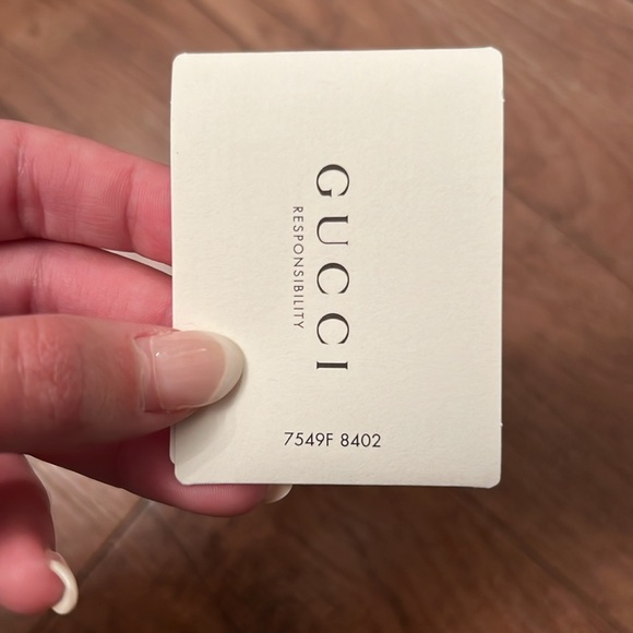 Gucci x Supreme Cosmetic Bag 🍓 - Picture 9 of 12